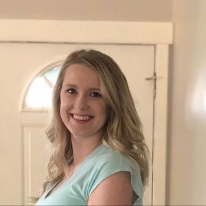 Meet your Posher, Stephanie